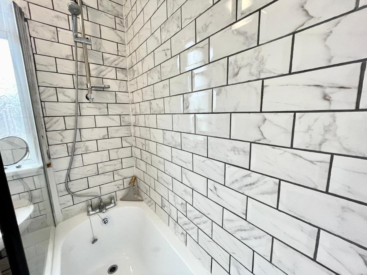 Portsmouth 3 Bedroom Getaway, Sleeps 6 Экстерьер фото