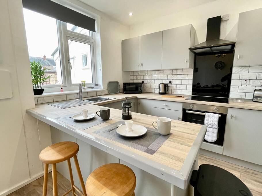Portsmouth 3 Bedroom Getaway, Sleeps 6 Экстерьер фото